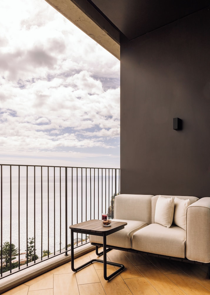 The Reserve - The Leading Hotels of the World - Savoy Signature — Hotel rooms in Funchal, Madeira