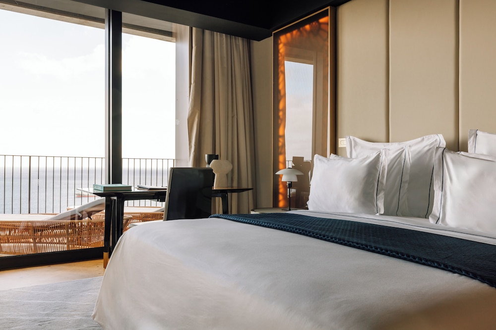 The Reserve - The Leading Hotels of the World - Savoy Signature — Hotel rooms in Funchal, Madeira