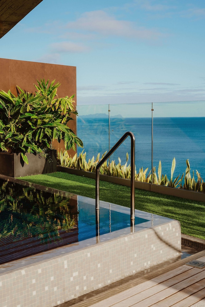 The Reserve - The Leading Hotels of the World - Savoy Signature — Swimming pool in Funchal, Madeira