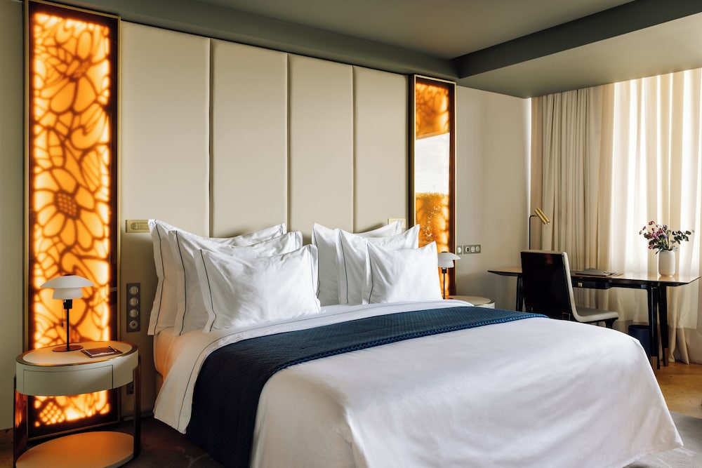 The Reserve - The Leading Hotels of the World - Savoy Signature — Hotel rooms in Funchal, Madeira