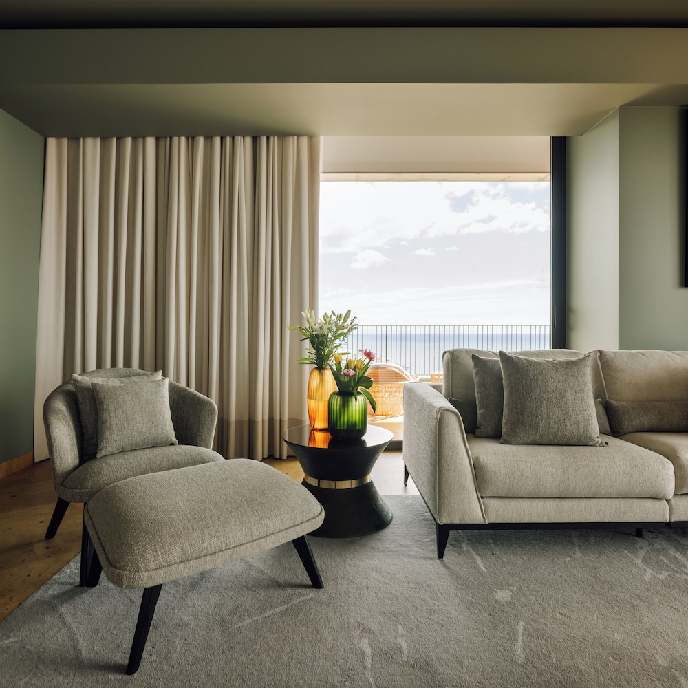 The Reserve - The Leading Hotels of the World - Savoy Signature — Hotel rooms in Funchal, Madeira