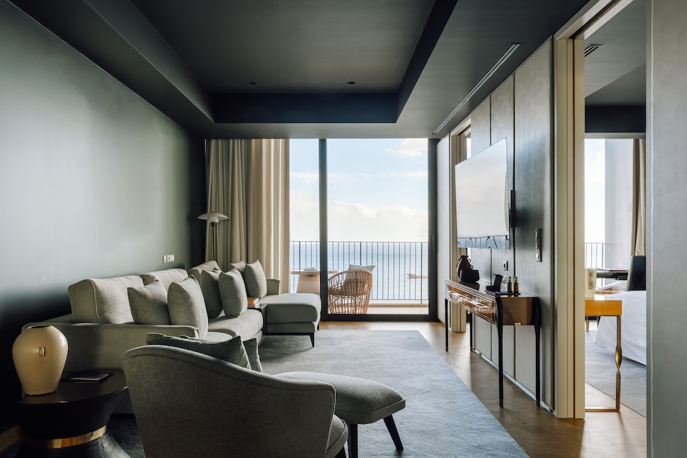The Reserve - The Leading Hotels of the World - Savoy Signature — Hotel rooms in Funchal, Madeira