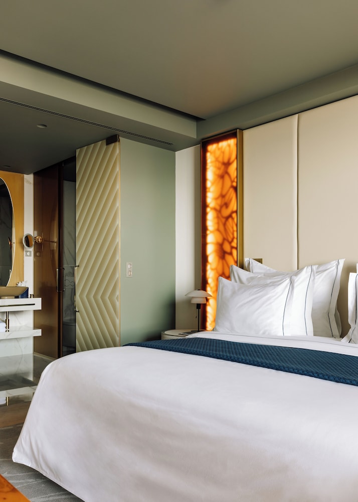 The Reserve - The Leading Hotels of the World - Savoy Signature — Hotel rooms in Funchal, Madeira