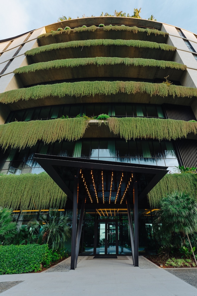 The Reserve - The Leading Hotels of the World - Savoy Signature — Hotel building in Funchal, Madeira