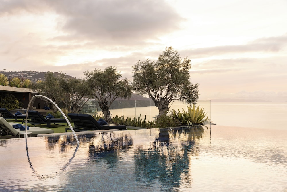 The Reserve - The Leading Hotels of the World - Savoy Signature — Swimming pool in Funchal, Madeira