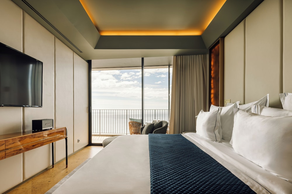 The Reserve - The Leading Hotels of the World - Savoy Signature — Hotel rooms in Funchal, Madeira
