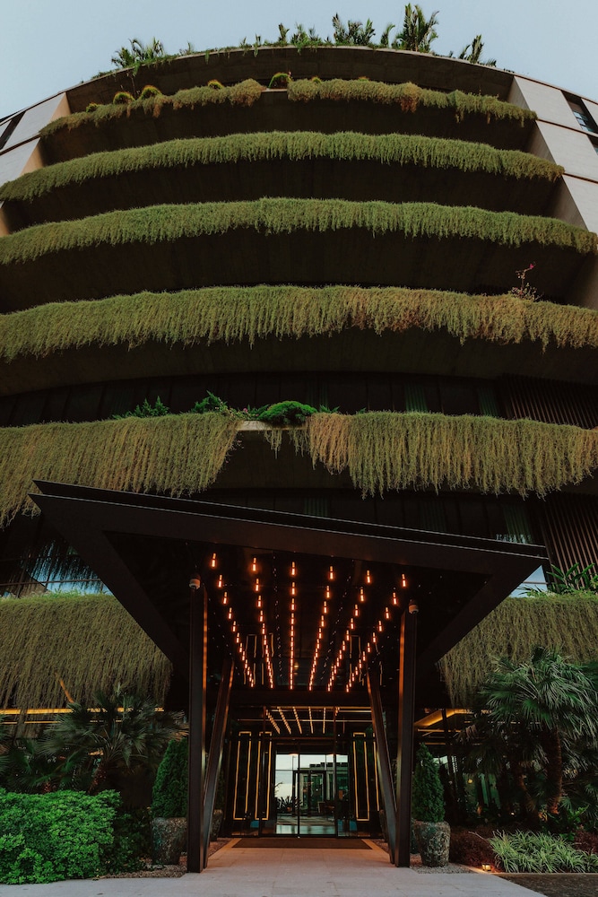 The Reserve - The Leading Hotels of the World - Savoy Signature — Hotel building in Funchal, Madeira