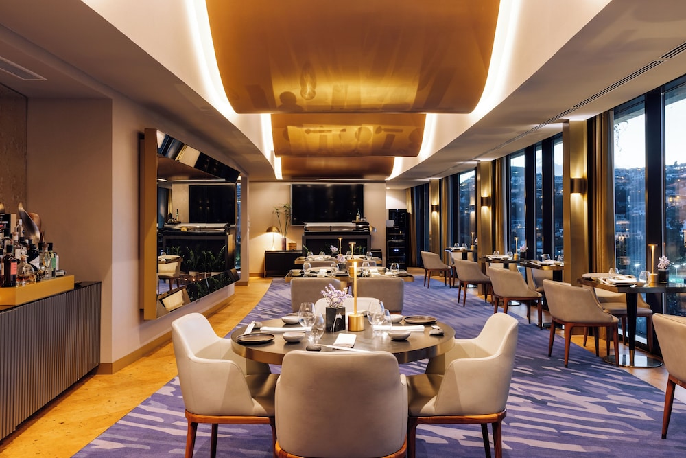 The Reserve - The Leading Hotels of the World - Savoy Signature — Restaurant & bars in Funchal, Madeira