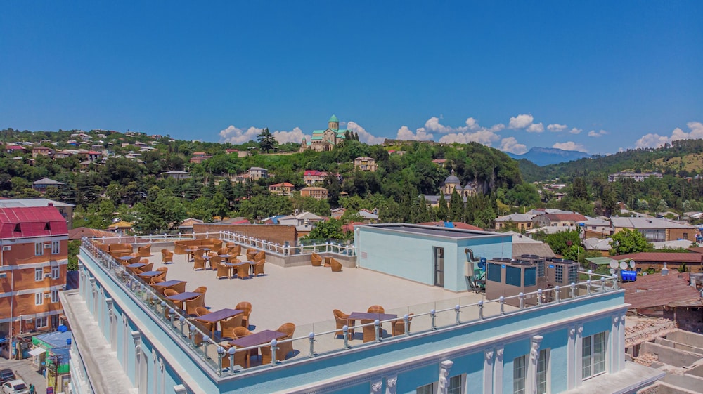 Newport Hotel Kutaisi - zdjęcie 2