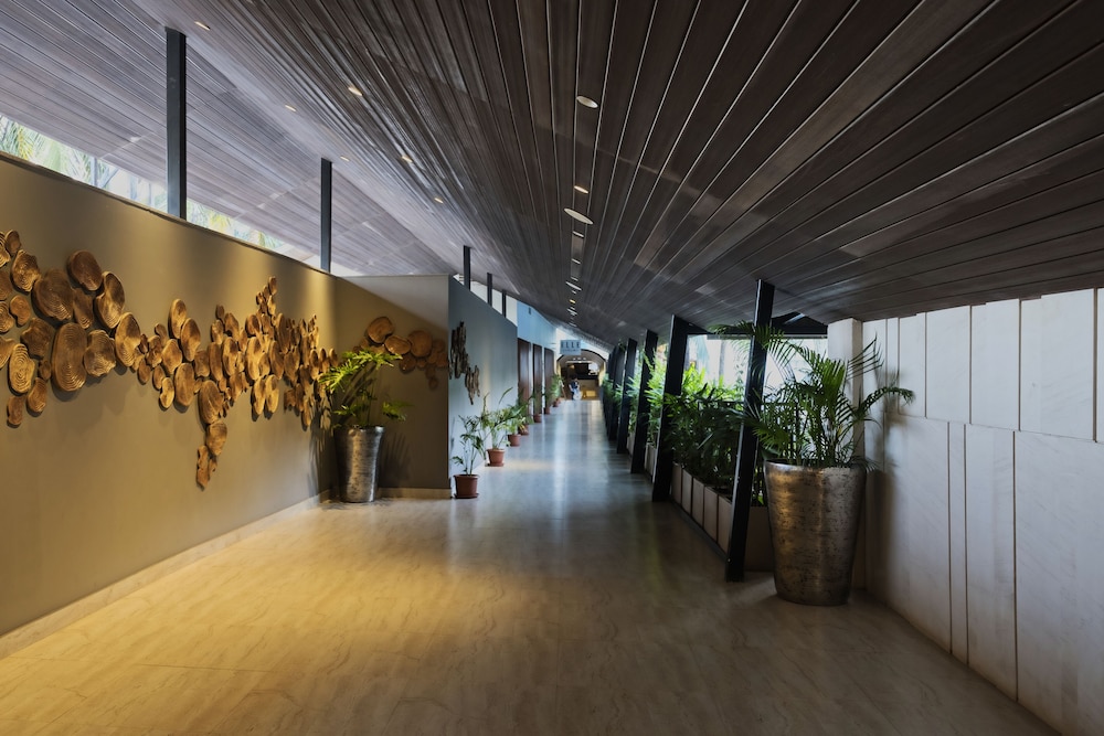 Novotel Goa Candolim Hotel — Hotel building in Candolim, Goa