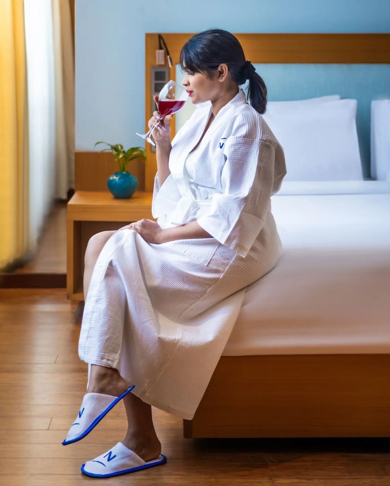 Novotel Goa Candolim Hotel — Hotel rooms in Candolim, Goa