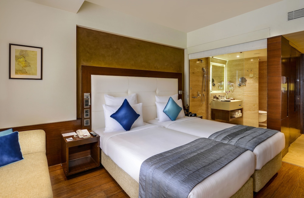 Novotel Goa Candolim Hotel — Hotel rooms in Candolim, Goa