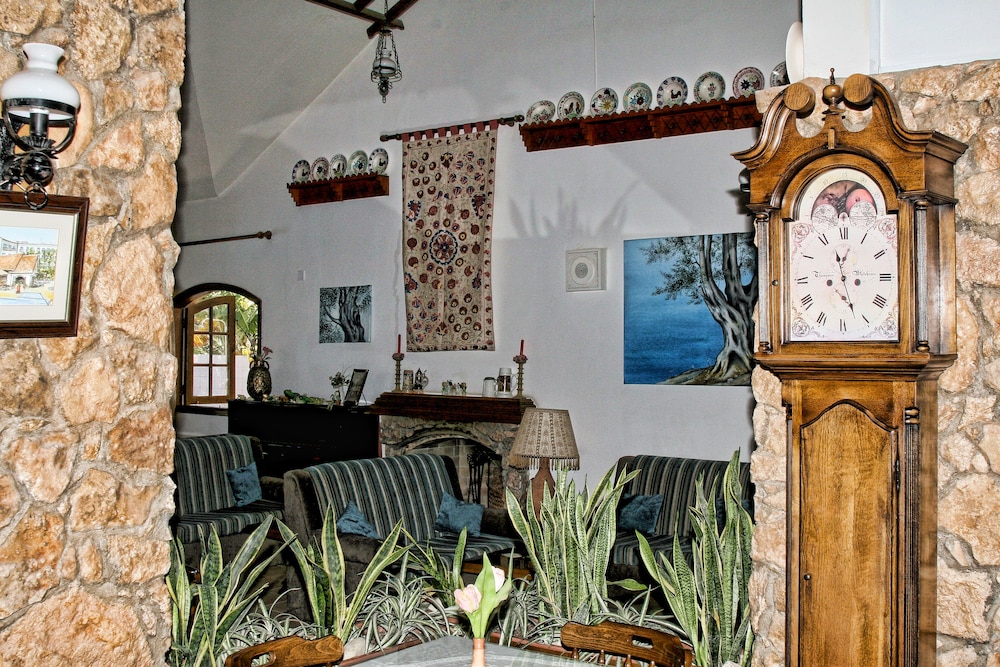 Anais Bay Hotel — Hotel building in Protaras, Famagusta Region