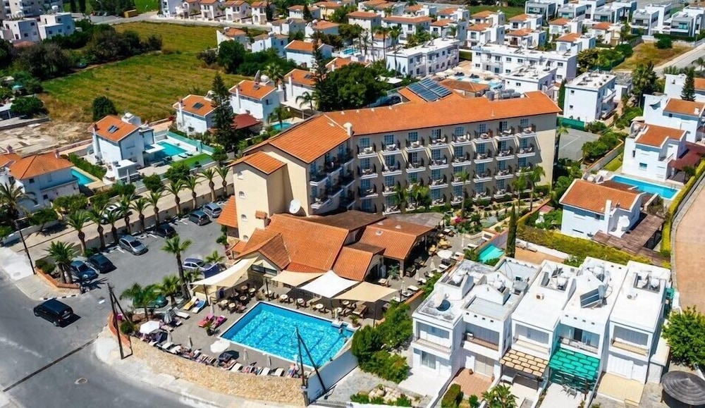 Anais Bay Hotel — Hotel building in Protaras, Famagusta Region