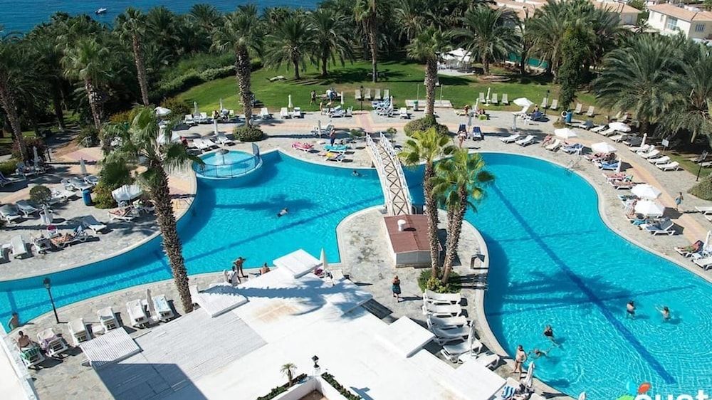 Peyia (5 dni) w Ascos Coral Beach Hotel z Warszawy Modlin