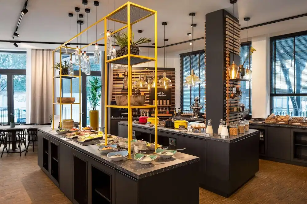 B&B HOTEL Berlin-Kreuzberg — Restaurant & bars in Berlin, Berlin