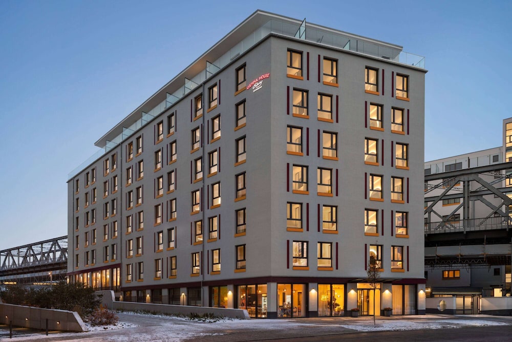 B&B HOTEL Berlin-Kreuzberg — Hotel building in Berlin, Berlin