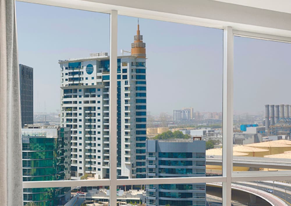 DoubleTree by Hilton Dubai - Jumeirah Beach — Hotel building in Dubai