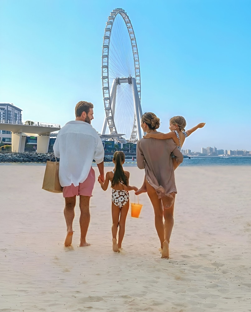 DoubleTree by Hilton Dubai - Jumeirah Beach — Beach in Dubai