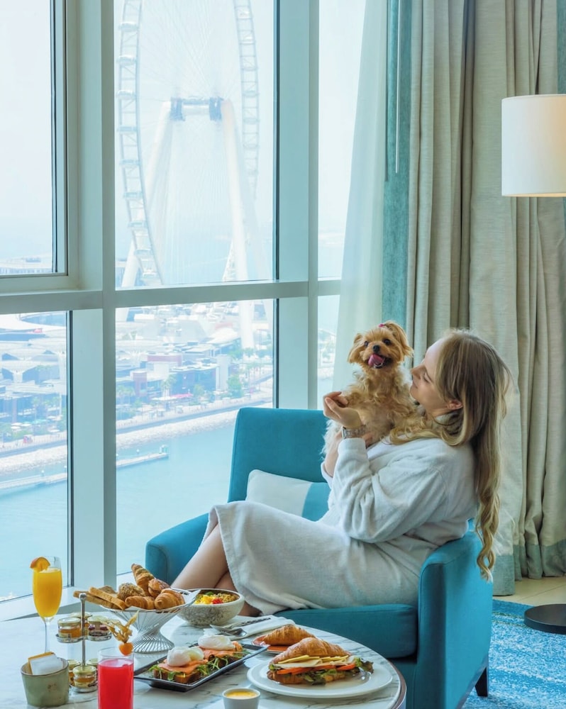 DoubleTree by Hilton Dubai - Jumeirah Beach — Hotel rooms in Dubai