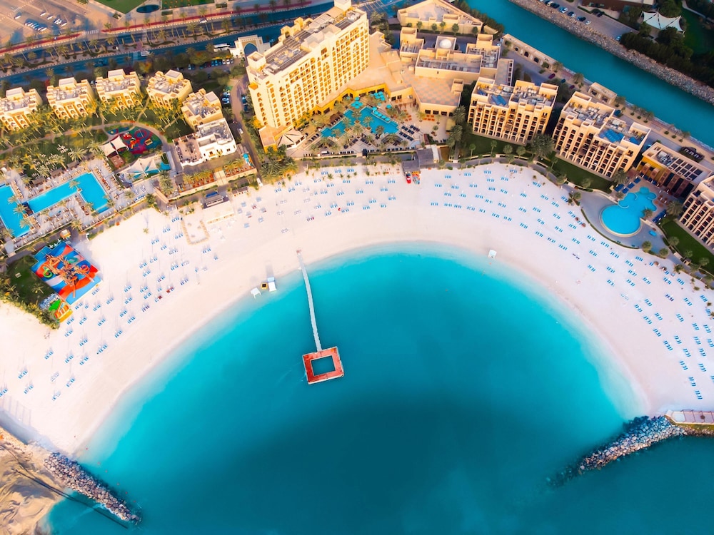 DoubleTree by Hilton Resort & Spa Marjan Island — Beach in Ras al Khaimah