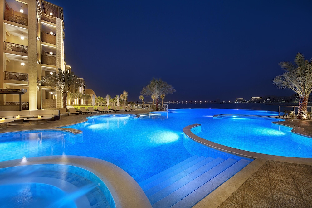 DoubleTree by Hilton Resort & Spa Marjan Island — Swimming pool in Ras al Khaimah