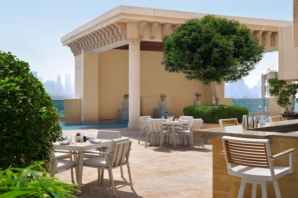 Marriott Hotel Al Jaddaf, Dubai — Restaurant & bars in Dubai