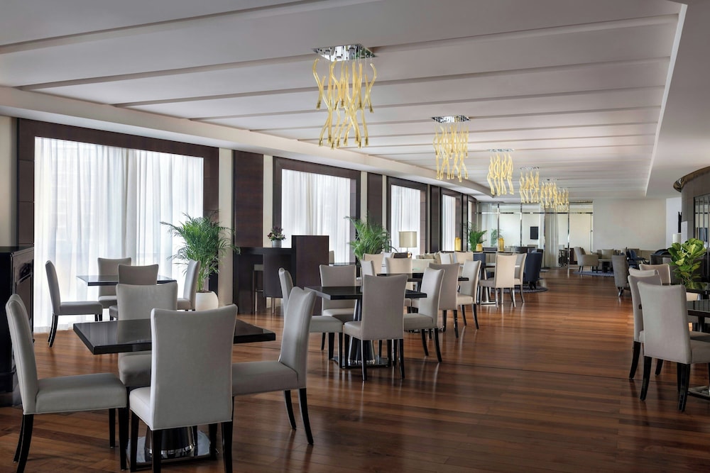 Marriott Hotel Al Jaddaf, Dubai — Restaurant & bars in Dubai