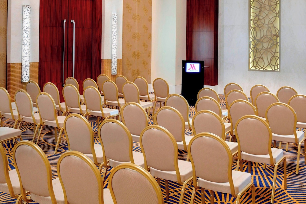 Marriott Hotel Al Jaddaf, Dubai — Hotel building in Dubai