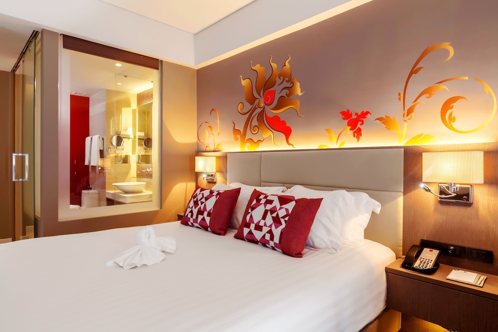 Grand Mercure Phuket Patong — Hotel rooms in Patong Beach, Phuket Province