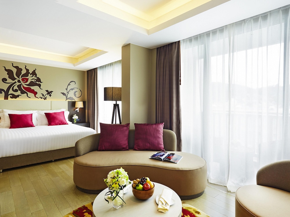 Grand Mercure Phuket Patong — Hotel rooms in Patong Beach, Phuket Province