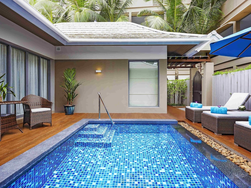 Grand Mercure Phuket Patong — Swimming pool in Patong Beach, Phuket Province