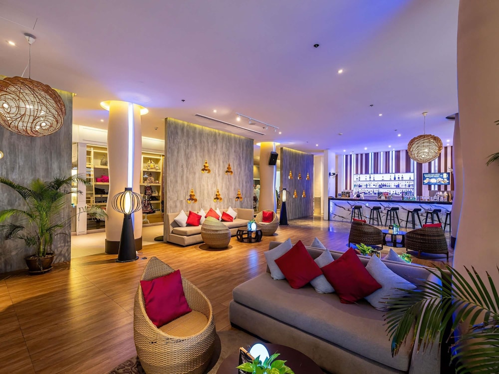 Grand Mercure Phuket Patong — Restaurant & bars in Patong Beach, Phuket Province