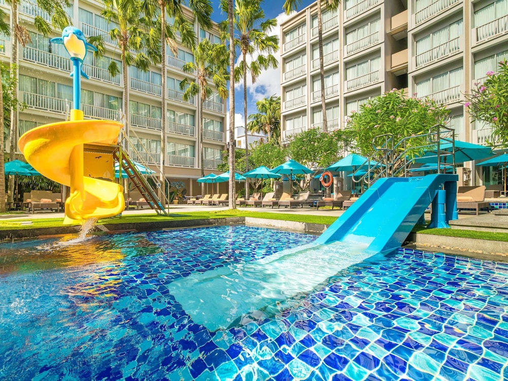 Grand Mercure Phuket Patong — Swimming pool in Patong Beach, Phuket Province