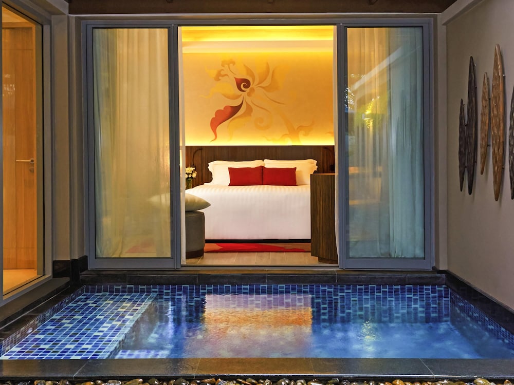 Grand Mercure Phuket Patong — Hotel rooms in Patong Beach, Phuket Province