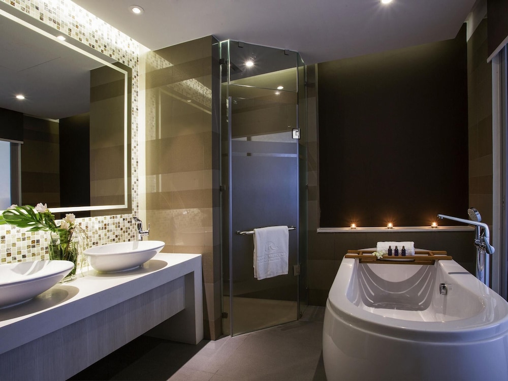 Grand Mercure Phuket Patong — Hotel rooms in Patong Beach, Phuket Province