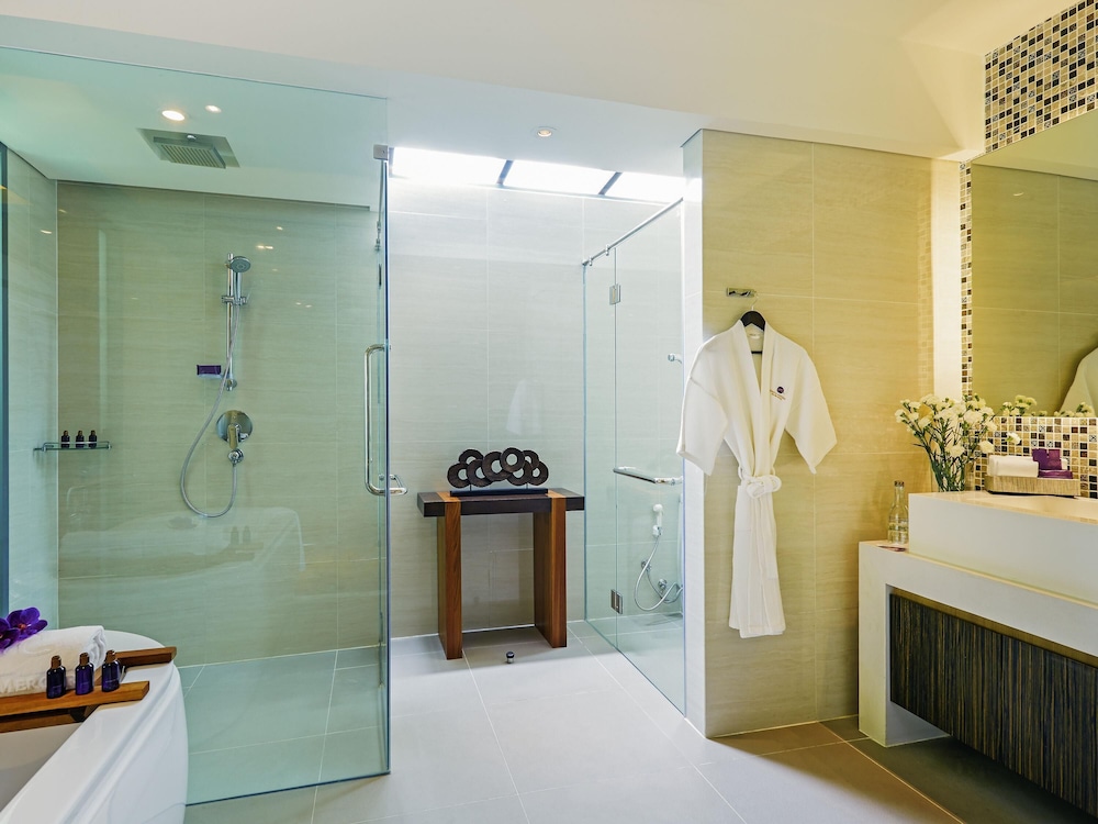 Grand Mercure Phuket Patong — Hotel rooms in Patong Beach, Phuket Province