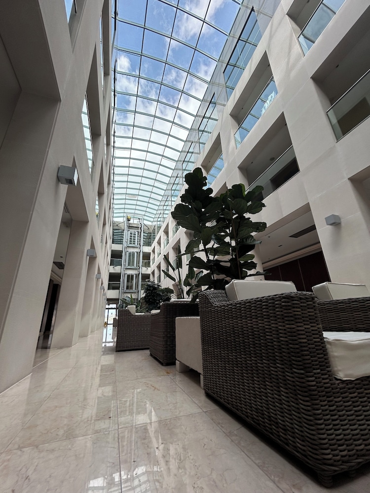 Admiral Grand Hotel — Hotel building in Slano, Dubrovnik-Neretva
