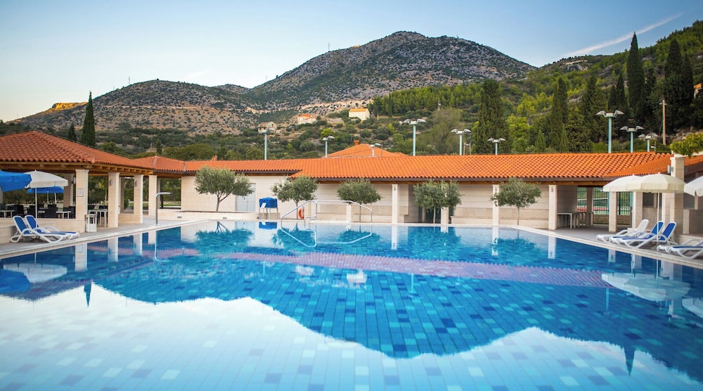 Admiral Grand Hotel — Swimming pool in Slano, Dubrovnik-Neretva