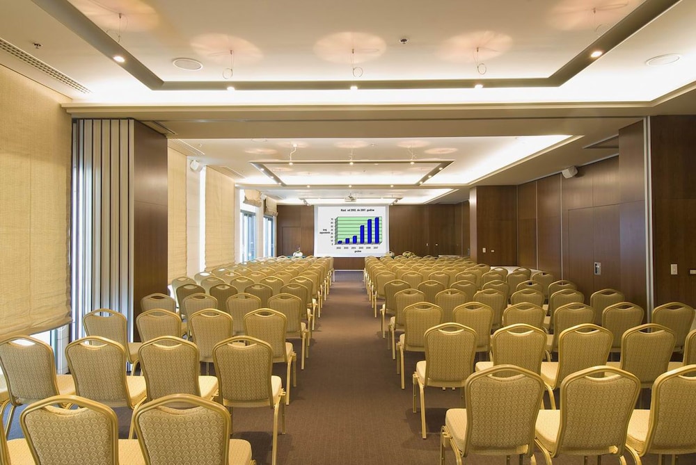 Admiral Grand Hotel — Hotel building in Slano, Dubrovnik-Neretva