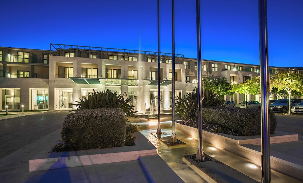 Admiral Grand Hotel — Hotel building in Slano, Dubrovnik-Neretva
