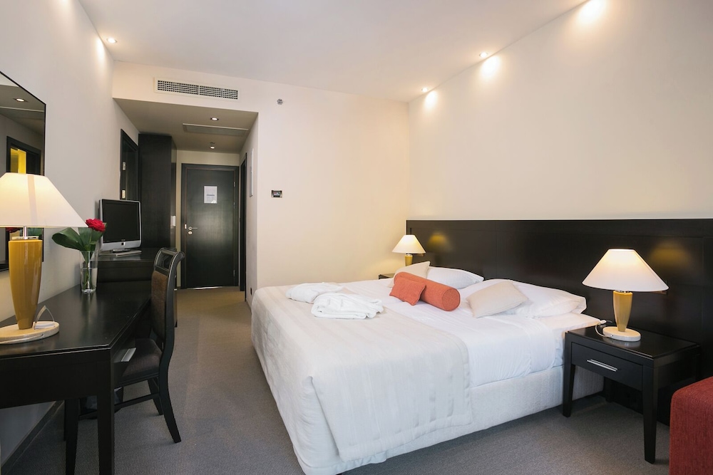 Admiral Grand Hotel — Hotel rooms in Slano, Dubrovnik-Neretva