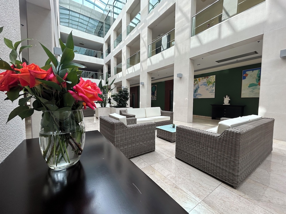 Admiral Grand Hotel — Hotel building in Slano, Dubrovnik-Neretva