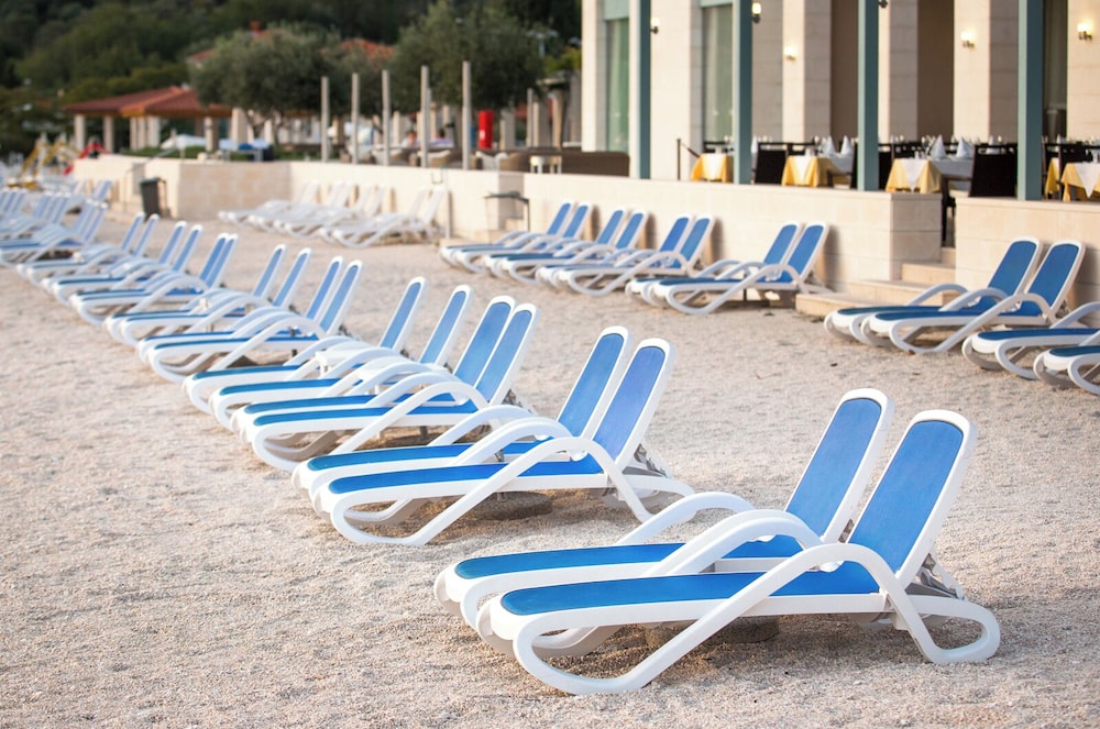 Admiral Grand Hotel — Beach in Slano, Dubrovnik-Neretva