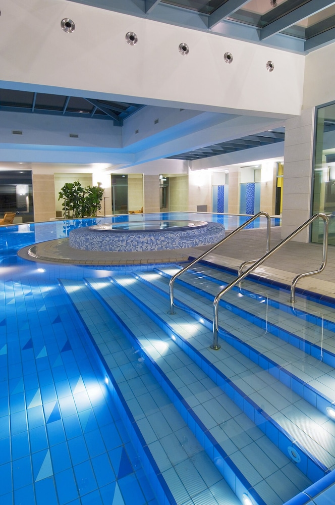 Admiral Grand Hotel — Swimming pool in Slano, Dubrovnik-Neretva
