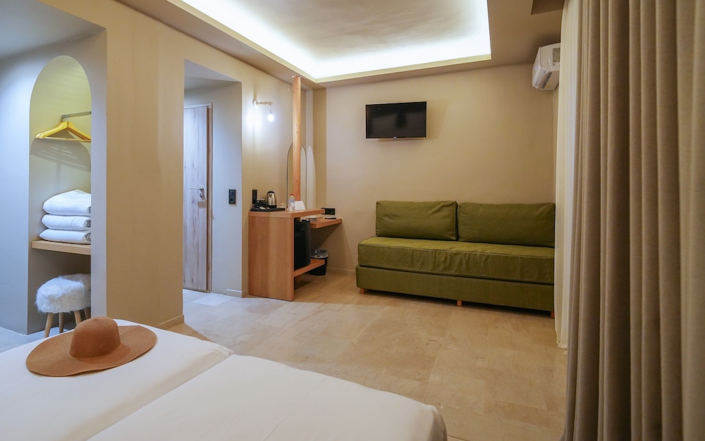Asana Hotel — Hotel rooms in Hersonissos