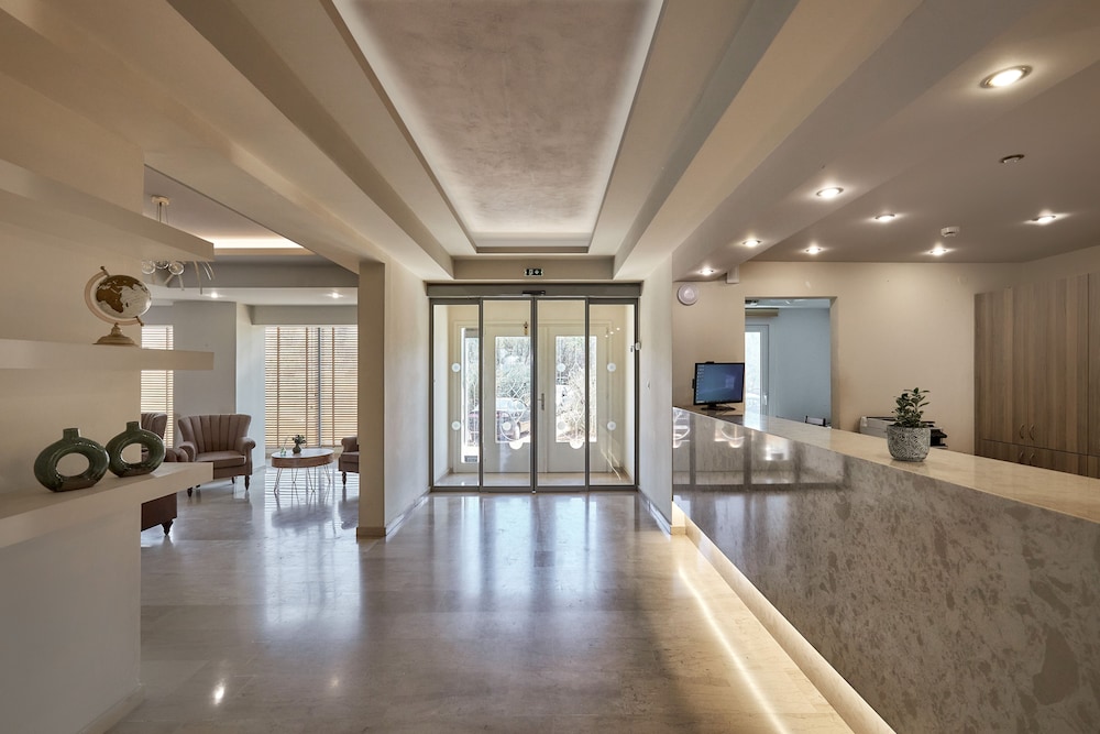 Asana Hotel — Hotel building in Hersonissos