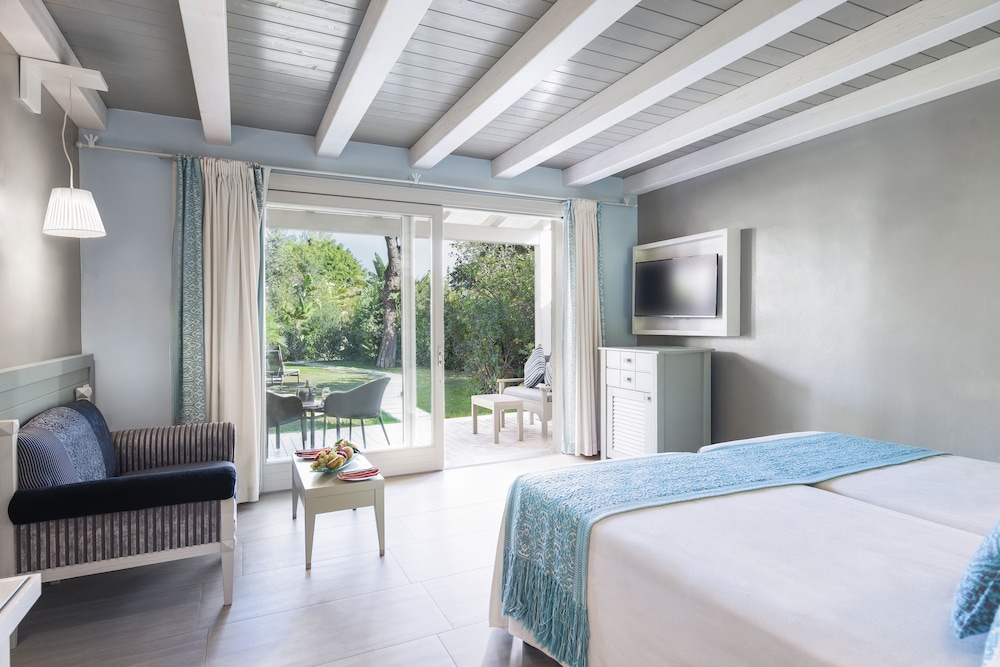 Forte Village Resort – Le Palme — Hotel rooms in Santa Margherita di Pula, Sardinia