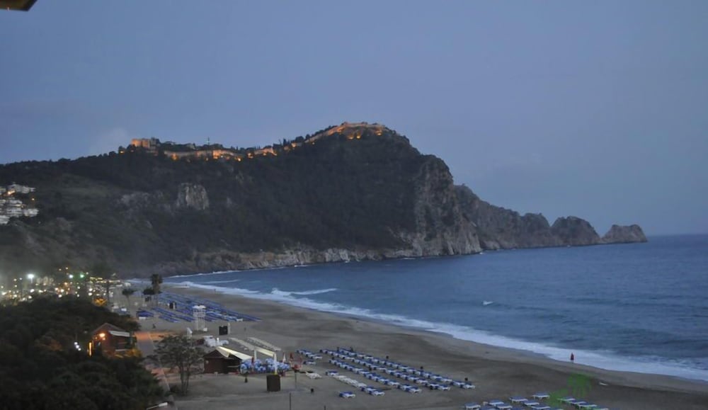Azak Beach Hotel — Attractions in the area in Alanya