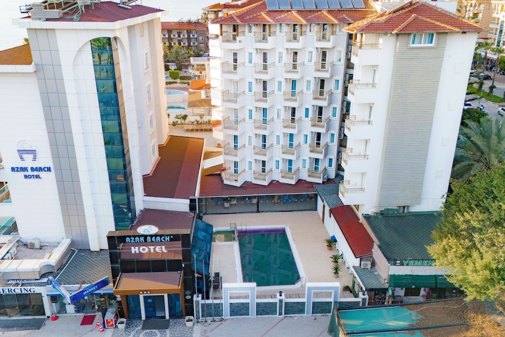 Azak Beach Hotel — Hotel building in Alanya